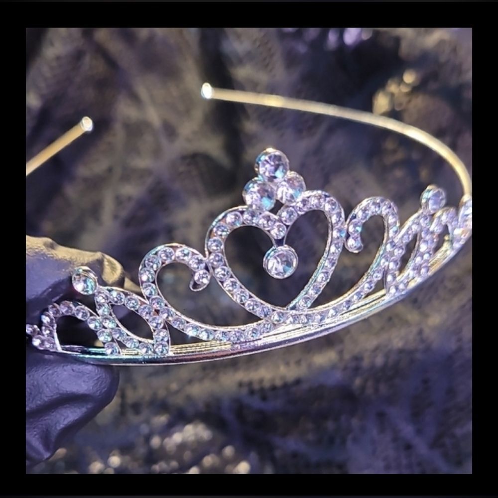Elegant Metal Silver Clear Rhinestone Heart Child's Princess Tiara Size OS